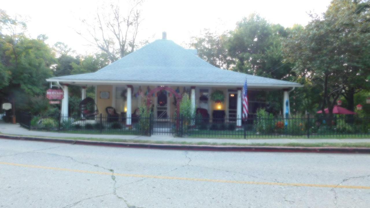 Red Bud Manor Inn Eureka Springs Exteriör bild